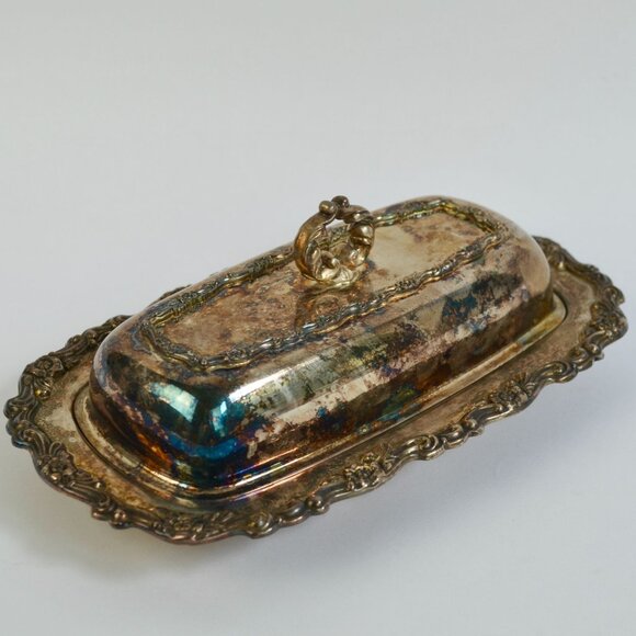 W M Rogers Royal Provincial Silverplate Lidded Butter Dish Silver Ornate - Picture 6 of 10